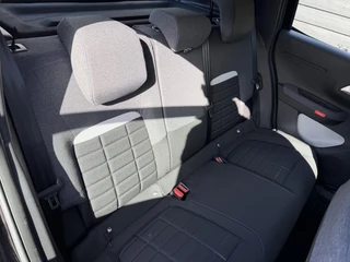 Citroen Ë-C3 Business 113pk Comfort Range 44 kWh Parkeersensoren, Airco, Apple Carplay, Android Auto, DAB, Led Koplampen / 10