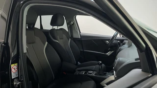 Audi Q2 30 TFSI Epic LED Navigatie Climate Control Parkeersensoren / 21