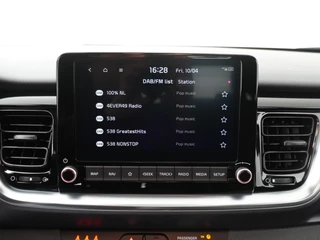 Kia Stonic 1.0 T-GDi MHEV DynamicLine  - Camera - Cruise control - AppleCarplay - Android Auto Fabrieksgarantie tot 04-2032 / 30