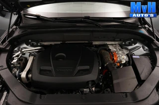 Volvo XC60 2.0 PHEV T6 AWD R-Design|PANO|H/K|TREKH|SOH93% / 86