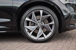 Skoda Enyaq Coupé iV 80 RS | SOH: 95,1% | Pano | Memory | Alcantara | Matrix | Stuurverwarming / 40