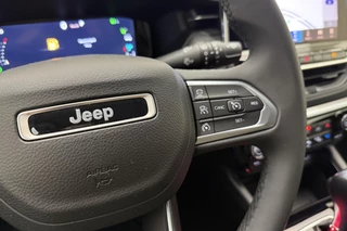 Jeep Compass 4xe 240pk Plug-in Hybrid Automaat S | Navigatie | Lederen bekleding | Achteruitrijcamera | Adapt. Cruise control | Electrische achterklep | Keyless | Zwart dak | 19" Lichtmetalen velgen / 21