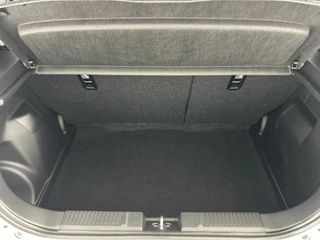 Suzuki Swift 1.2 Style Smart Hybrid Black & White edition / 21