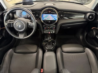 MINI 5-Door 1.5 Cooper MINI Yours / 12