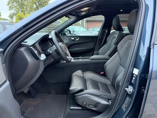 Volvo XC60 2.0 T6 AWD Ultra Black Edition Panodak H&K 360 Camera / 20
