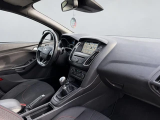 Ford Focus Wagon 1.5 Titanium NAVI - STOELVERWARMING / 11