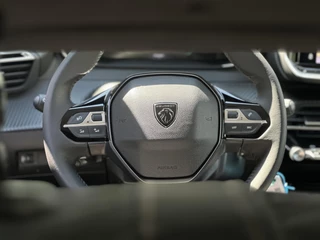 Peugeot 208 1.2 Hybrid 110 e-DCS6 Allure | Climate Control | Navigatie | Full LED | DAB | Parkeercamera/-sensoren | Apple Carplay/Android Auto | Dode hoekdetectie | Lichtmetalen velgen | / 26