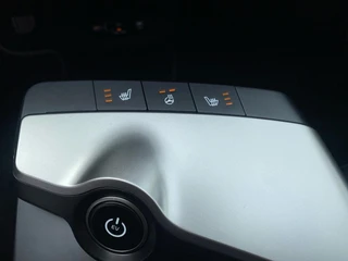 Kia EV6 Light Edition 63 kWh | VOORRAAD VOORDEEL NU €42.950,- | Direct leverbaar | Stoel+Stuur verwarming | Climate control | Navigatie | Parkeer camera achter | Parkeer sensoren voor en achter / 26
