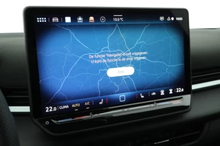 Volkswagen T-Roc 1.5 eTsi 150pk DSG R-Line First Edition Trekhaak Camera Keyless Stoelverwarming Virtual Cockpit Carplay / 42