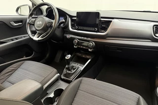 Kia Stonic 1.0 T-GDi 100pk MHEV Dynamic Plus Line | Kia Garantie 2028 | Navigatie | Camera | Climate control | Cruise control | Parkeersensoren | Keyless Start + Entry / 16