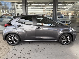 Toyota Yaris 1.5 Hybrid 115 First Edition Adaptive cruise ctrl / 4
