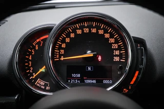 MINI Clubman 1.5 Cooper Business Edition | HALF LEDER | STOELVERWARMING | APPLE | DRAADLOZE LADER | TREKHAAK | 18" / 6