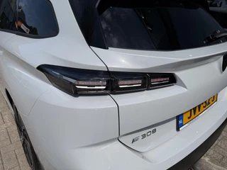 Peugeot e-308 SW Style EV 54 kWh | Demo Auto | Tot 8 jaar Garantie | Tot 420 Km WLTP | Navigatie via Telefoon | Warmtepomp | 18" Lichtmetalen Velgen | Adaptieve Cruise Control met Drive Assist | Full LED Verlichting | Climate Control | DAB Radio | Apple Carplay/Android Auto. / 33