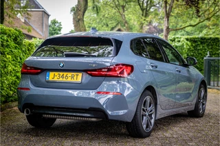 BMW 1 Serie 118i Executive Sport Line  Individual Storm Bay Shadow / 5