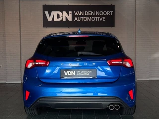 Ford Focus 1.0 EcoBoost ST Line Business Trekhaak Navi ACC Smartlink 17'' / 10