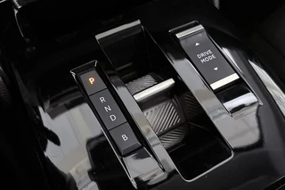 Citroen Ë-C4 X Feel 50 kWh Apple CarPlay Climate Control 18" / 25