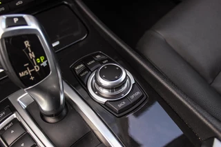 BMW 5-serie Gran Turismo 535i High Executive | NL auto | Facelift | Camera | Navigatie | Bluetooth | Xenon | PDC | Climate control | Cruise control | 19 inch | Elektrische achterklep / 29