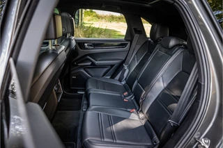 Porsche Cayenne 3.0 22" Bose Standverwarming Panorama Trekhaak / 25