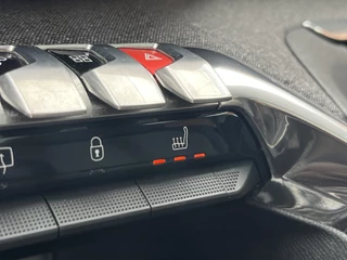 Peugeot 3008 PureTech 130 AGC Première  | Schuifdak | Camera voor + achter | Stoelverwarming | Carplay/Android Auto | / 22