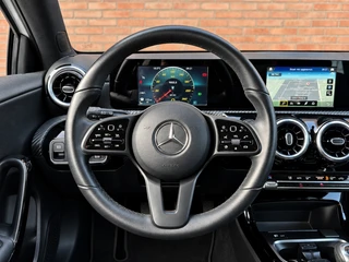Mercedes-benz A-klasse Progressive | Camera | Navigatie | Half leder Sportstoelen / 23