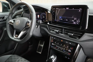 Volkswagen T-Roc 1.5 TSI 150pk DSG R-Line Business+ Black Style Trekhaak Camera Beats Stoelverwarming LED Navigatie / 4