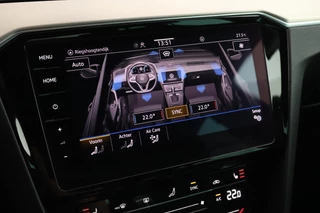 Volkswagen Passat Variant 1.5 TSI 150pk DSG R-Line Business + Keyless Panoramadak 360Camera Stoelverwarming Virtual Cockpit Navigatie / 26