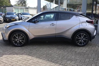 Toyota C-HR 1.8 Hybrid Bi-Tone STOEL/STUURVERW PARK-SENSOREN DODEHOEK DETECTIE LM-VELGEN BLUETOOTH CAMERA LED / 22