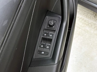 Volkswagen T-ROC 1.5 TSI Style | Automaat | Adaptive cruise | Parkeersensoren | Airco / 29