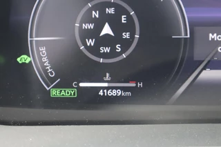 Toyota C-HR HYBRID 140 DYNAMIC ANDROID/APPLE AD-CRUISE PRIVACY-GLASS PARK-SENSOREN KEYLESS 18"LMV BLISS NL-AUTO / 24