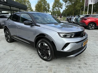 Opel Mokka Electric GS 54 kWh | Climate control | Navigatie | Verwarmbaar stuur | Elektrisch Pakket | Camera | Parkpilot | 18" LM-Velgen | Parkpilot / 4