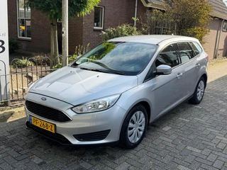 Ford Focus Wagon 1.0 Trend / 4
