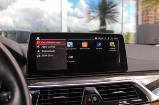 BMW 5-serie Touring 540i xDrive High Executive Luxury-Line | 1e eigenaar | Achterasbesturing | Cruise control adaptief | Apple carplay | Adaptief LED | DAB | Panoramadak | HiFi audio / 26