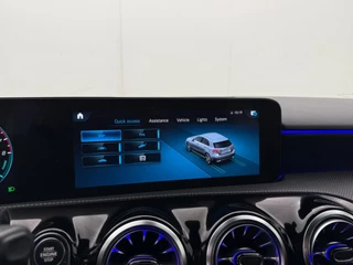 Mercedes-Benz A-klasse 250 e AMG Line | Automaat | Adaptive cruise | Navigatie | Stoelverwarming | Camera / 24