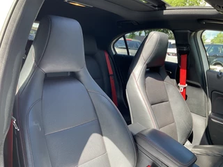 Mercedes-Benz A-Klasse AMG 45 4MATIC Pano.dak Leer Voll.Onderhoud / 6