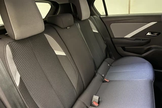 Opel Astra 1.2 Turbo Business Edition | Navigatie | Climate control | Camera | CRuise control | Lichtmetalen velgen | Keyless | Extra getint glas / 15