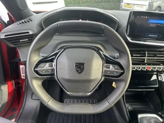 Peugeot 2008 1.2 Turbo 100 PK Allure | Nieuwste Model | Navigatie via Telefoon | LED Verlichting | Cruise Control | Hoge Zitpositie | Parkeersensoren | DAB | Digitaal Dashboard | Half Lederen stoelen | Lichtmetalen Velgen 17 inch | / 9