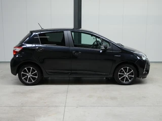Toyota Yaris 1.5 Hybrid Bi-Tone ✅All Season✅Trekhaak✅Stoelverw.✅Clima✅Camera✅ / 25