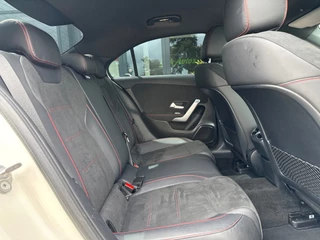 Mercedes-Benz A-klasse 200 AMG Edition Premium Plus * Camera * Carplay * 18 Inch / 24