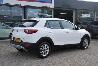 KIA Stonic 1.2 MPi  ComfortLine Navigator / 5