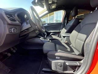Ford Focus 1.0 EcoBoost Hybrid ST Line X  | Adapt. Cruise | Apple/Android | Stuur- en stoelverwarming | Keyless | PDC v+a incl. camera / 20
