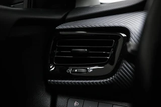 Kia Stonic 1.0 T-GDi MHEV GT-Line | LEDER | STUURVERWARMING | DAB | APPLE | CAMERA / 30