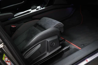 Audi Q8 Sportback e-tron 55 quattro Edition 115 kWh | PANORAMADAK | ACHTERBANKVERWARMING | AMBIENT LIGHTING | HEAD UP | B&O | TREKHAAK | 22" / 17