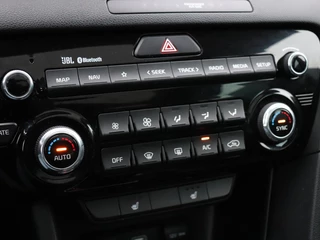 Kia Sportage 1.6 T-GDI Black Edition | LEDER | NAVI | TREKHAAK | STOELVERW | APLE CARPLAY | KEYLESS / 28