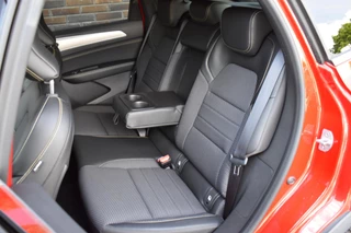 Renault Arkana 1.6 E-Tech full hybrid 145 techno / 5