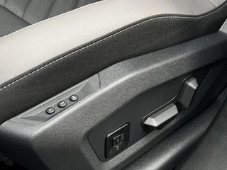 Jeep Compass Summit 74 kWh | Schuif-kanteldak | Massage-stoelen | Handsfree achterklep / 29