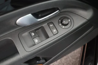 Volkswagen Up! 1.0 BMT 60pk move up! Airco Cruise Control Camera / 13