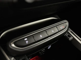 Jeep Avenger 1.2 e-Hybrid Summit | Apple/Android | Panoramadak | Cruise Control / 29