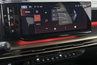 Lancia Ypsilon 1.2 Turbo Hybrid LX / 22