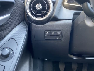 Mazda 2 1.5 Skyactiv-G Comfort  | 1e eigenaar | dealer onderh. | navigatie | stoelverw. | cruise control | apple carplay / 24