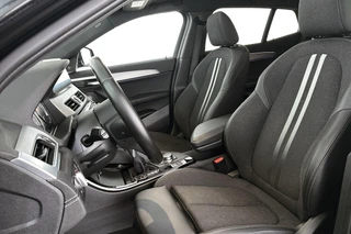 BMW X2 xDrive25e M Sport Panoramadak Head-Up Harman Kardon Elektrische Stoelen / 7